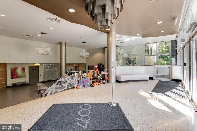 Foto del edificio - 4600 Connecticut Ave NW