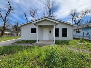 Building Photo - 617 Avenue I