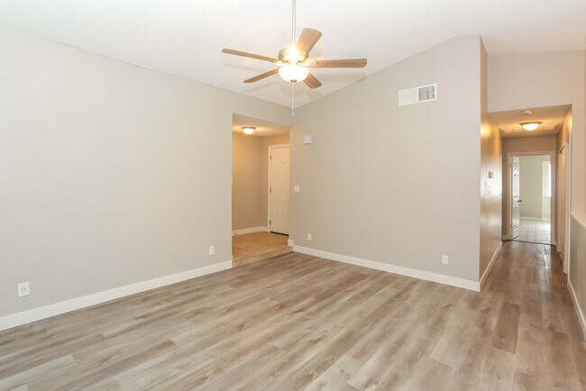 Building Photo - 5221 Shady Grove Ln