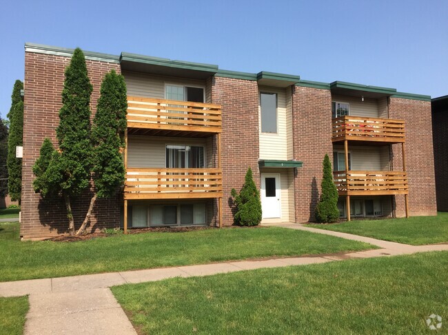 Building Photo - Clay Court Apartments