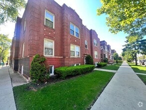 Building Photo - 3023 W 58th St