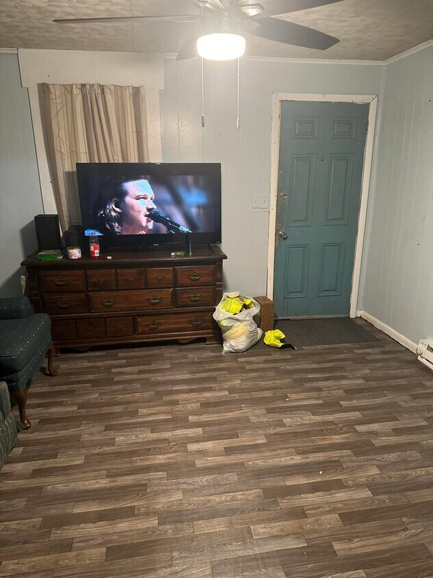 135 Mill St, Lewistown, PA 17044 House Rental in Lewistown, PA