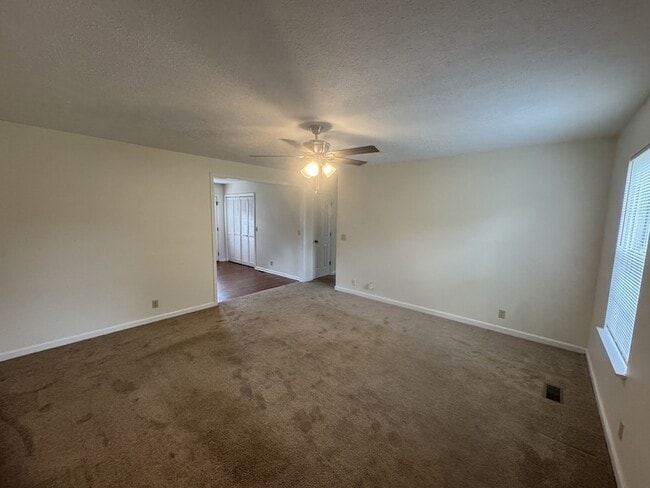 Building Photo - 9948 Stewarts Ferry Pike