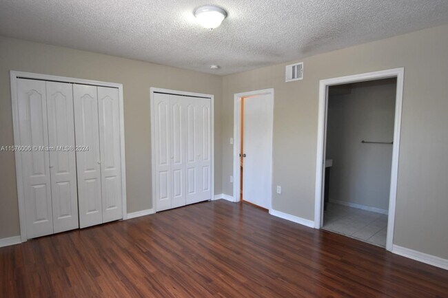 Foto del edificio - 12621 NW 11th Ln