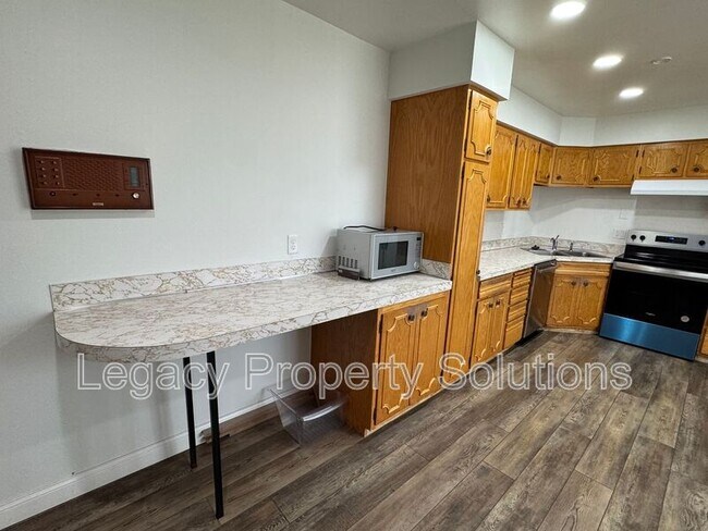 Foto del edificio - 611 N 29th St