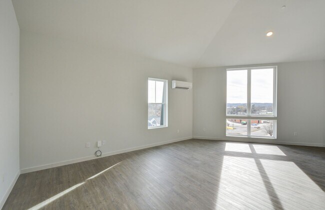 Foto del edificio - Our Only Penthouse available
