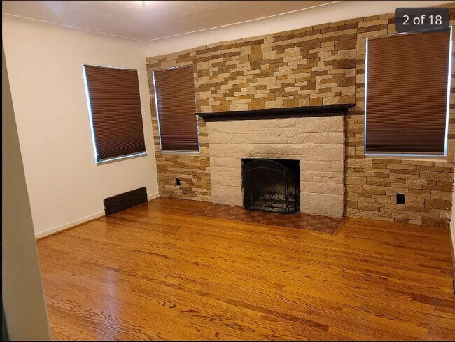 Foto del edificio - 23845 Wilson Ave