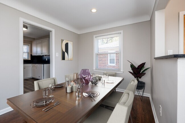 Foto del edificio - 429 E La Salle Ave