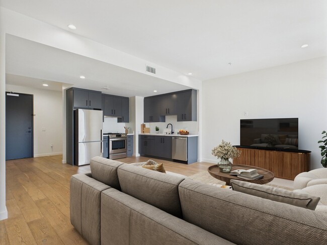 Building Photo - Vica Silver Lake