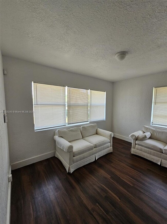 Building Photo - 1408 NW 9th Ave