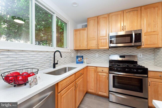Building Photo - 829 3rd St SW