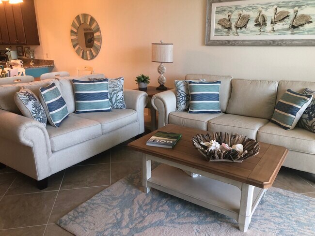 Foto del edificio - 17006 Vardon Ter