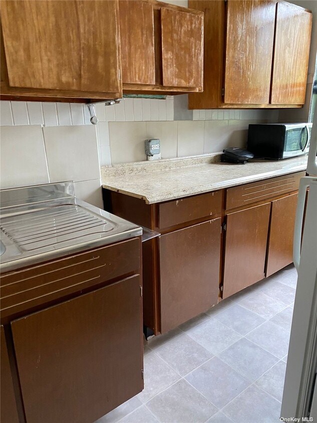 33 Moffat St, Brooklyn, NY 11207 Townhome Rentals in Brooklyn NY