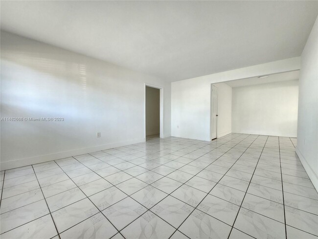 Building Photo - 360 NW 119th St