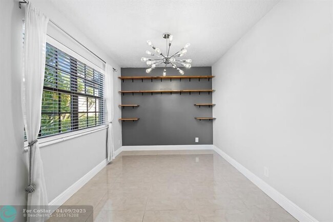 Foto del edificio - 2127 NE 11th Ave