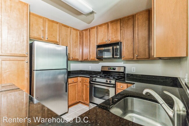 Building Photo - 2 br, 2 bath House - 1509 North Point Dr #2