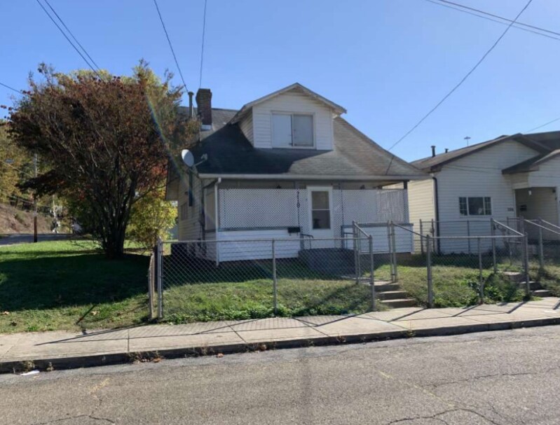 210 Glen St, Charleston, WV 25302 House Rental in Charleston, WV