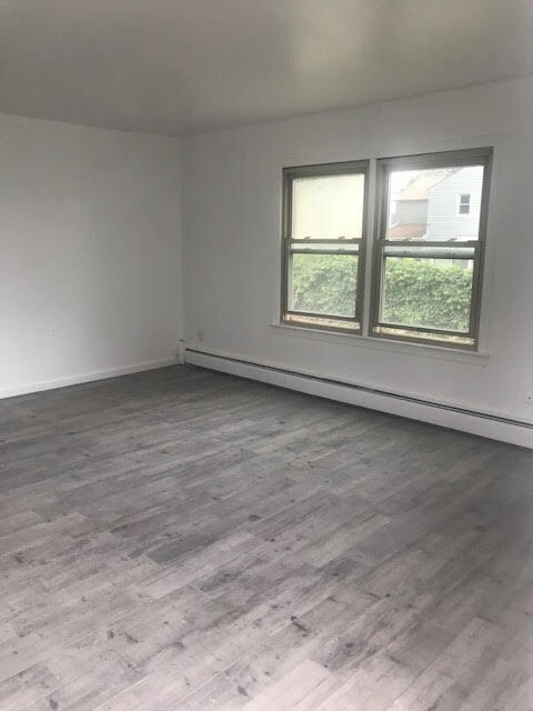 Foto del edificio - 292 Parker Ave