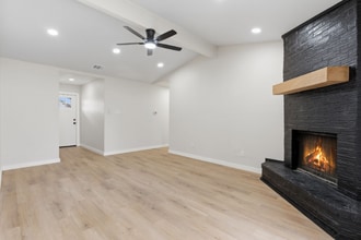 Building Photo - 1832 Dogwood Trail