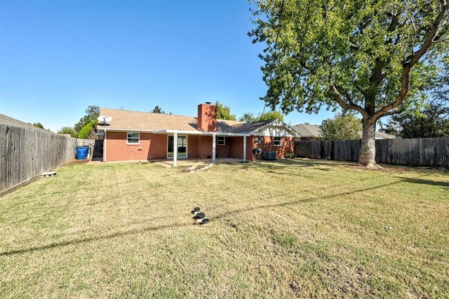 Building Photo - 1508 Carlton Way