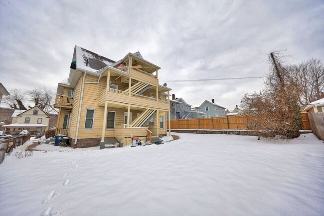 Building Photo - 143 Tremont St
