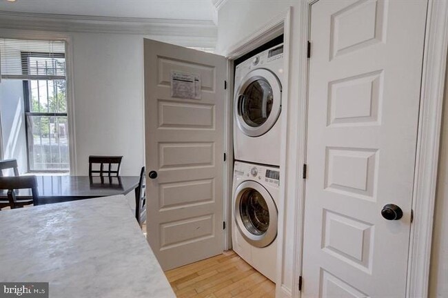 Foto del edificio - 1200 Shepherd St NW