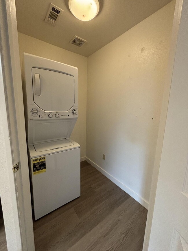 Building Photo - Coming Soon! One bedroom apartment for $1200