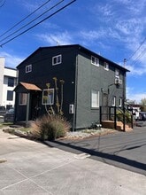 Building Photo - 531 Lander St