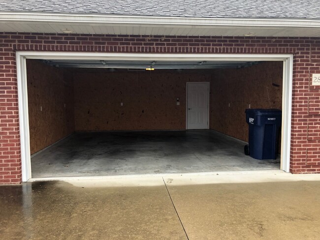 Building Photo - 2810 Kokopelli Dr