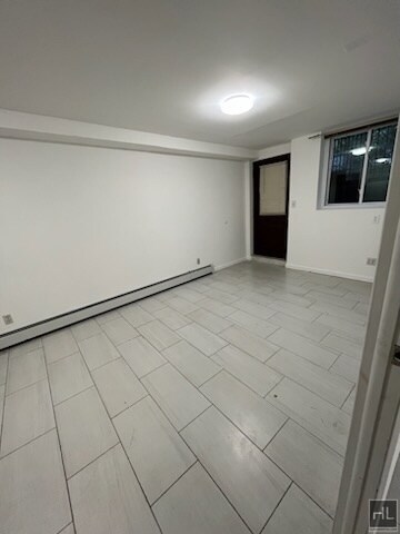 Building Photo - Amazing 1 bed 1 bath BAYSIDE!!!!