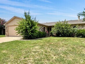 Building Photo - 4125 Shagbark St