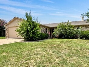 Building Photo - 4125 Shagbark St