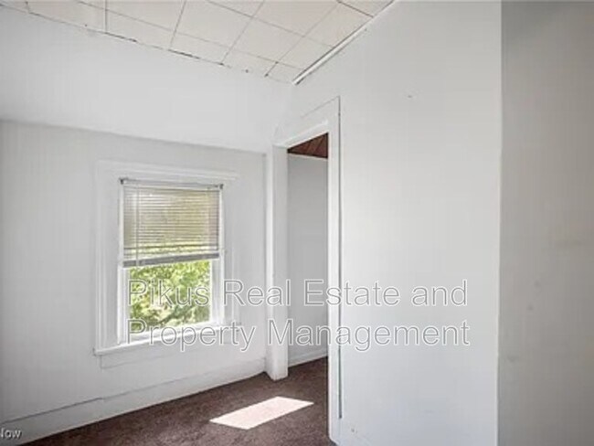 Foto del edificio - 405 Kling St