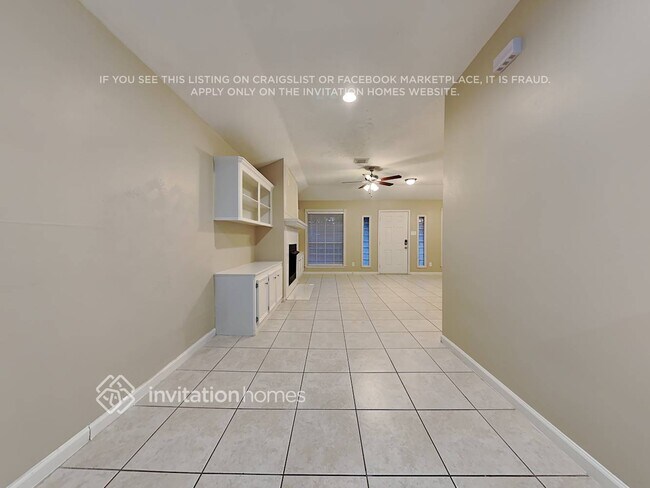 Foto del edificio - 7095 Pleasure Lake Dr