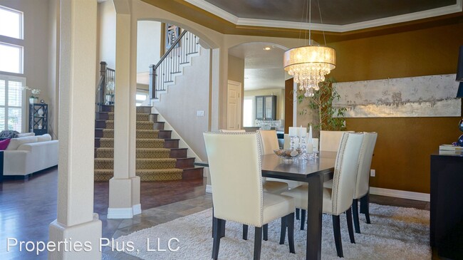 Building Photo - 4 br, 3.5 bath House - 10425 Carriage Club Dr