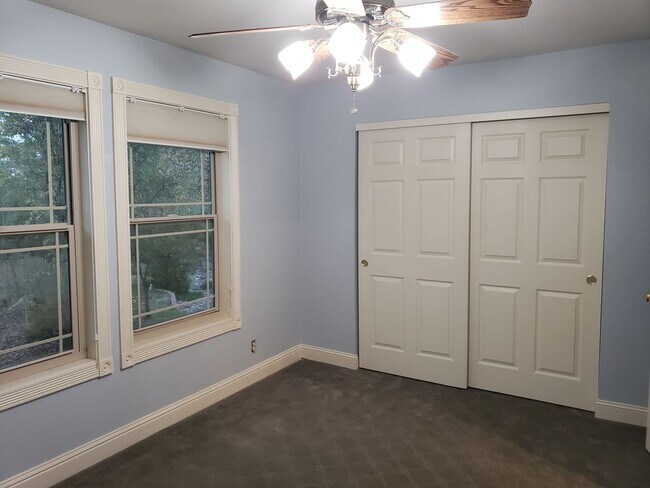 Foto del edificio - West Redding Guest House on 12 acres - UTI...