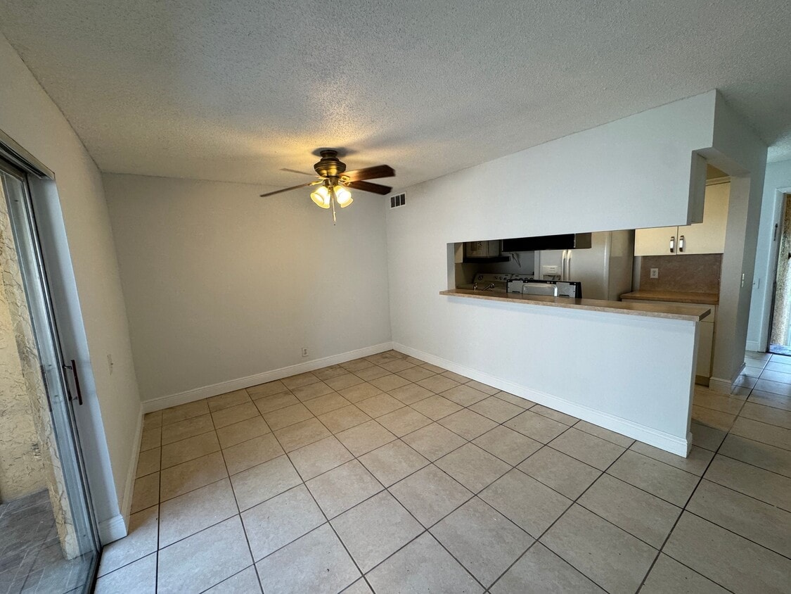 Primary Photo - 4501 Treehouse Ln