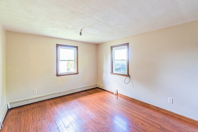 Building Photo - 2 Filbert St