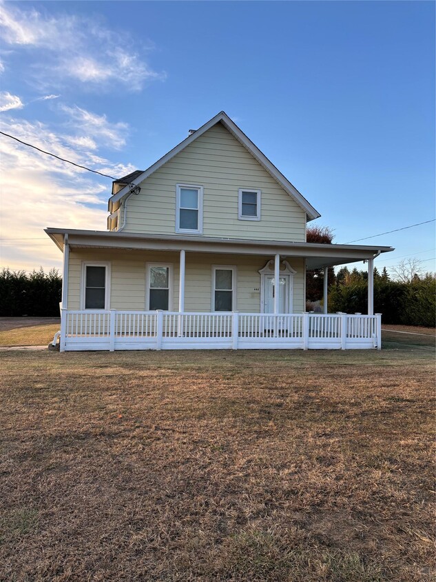 Primary Photo - 445 N Country Rd