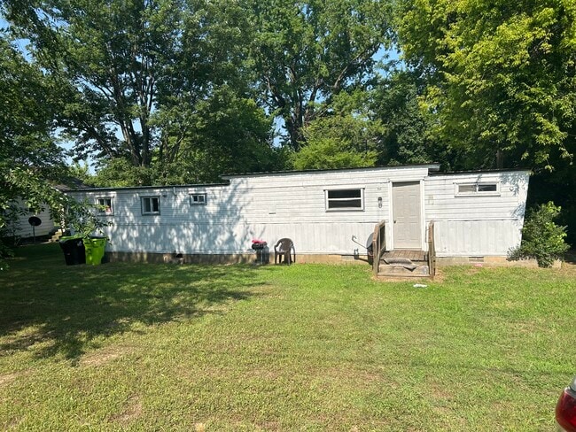 Building Photo - 206 Bryan St