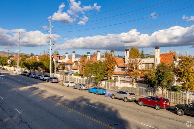 Foto del edificio - 12330 Osborne St