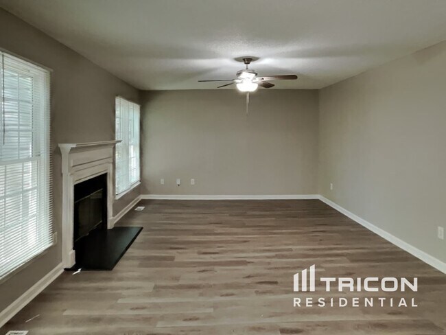 Foto del edificio - 5520 Brookshadow Dr