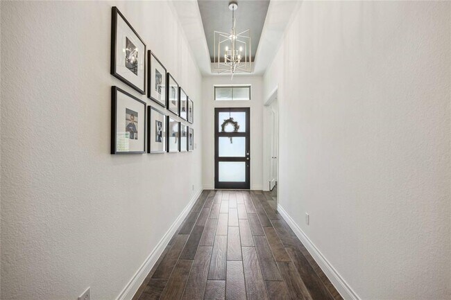 Foto del edificio - 1943 Creekwood Cv