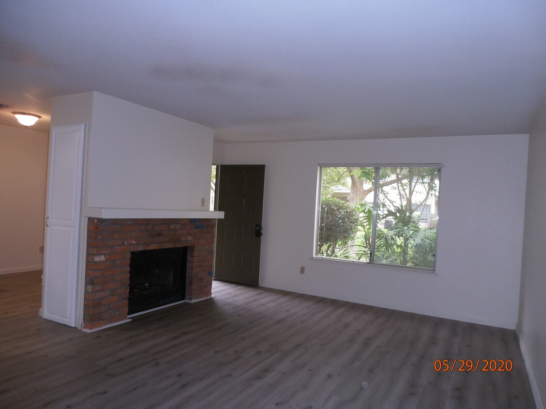 Primary Photo - 4839 Vir Mar St