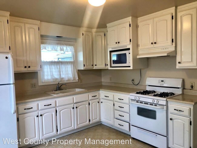 Foto del edificio - 2 br, 1 bath House - 1831 Little John Ln.