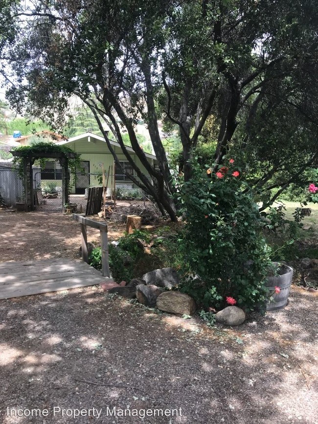 Foto del edificio - 3 br, 1.5 bath House - 212 Woodland Drive