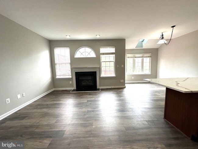 Building Photo - 22609 Welborne Manor Square
