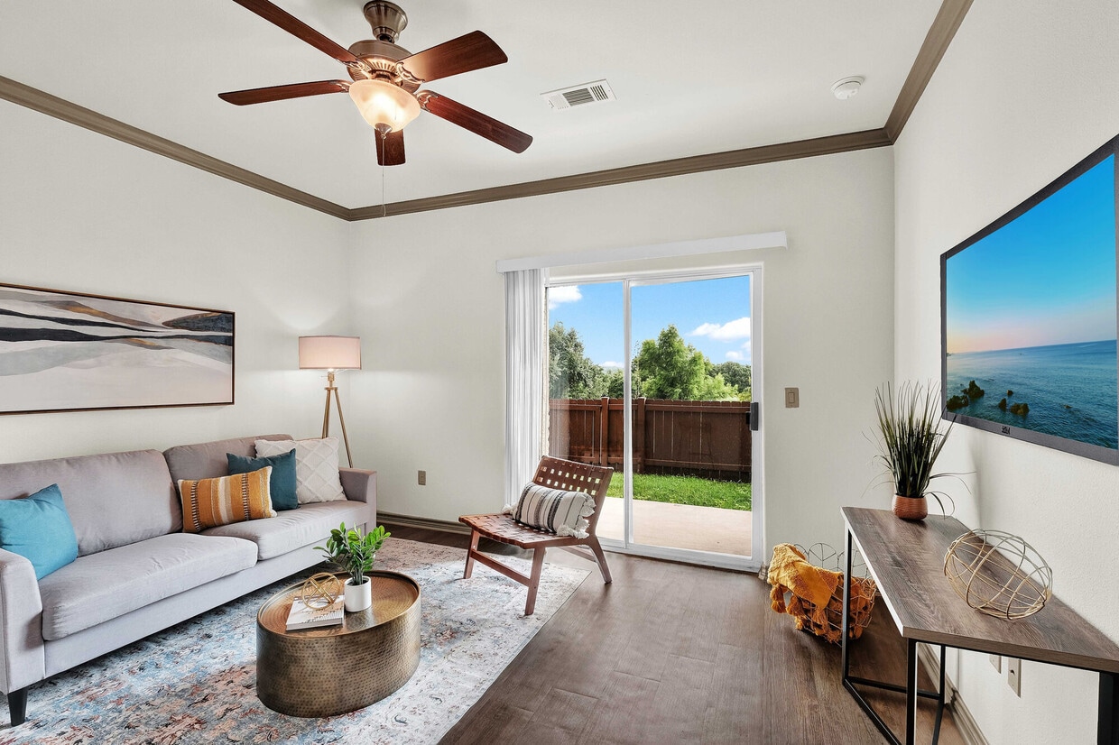 Villas in Westover Hills — Property Grounds