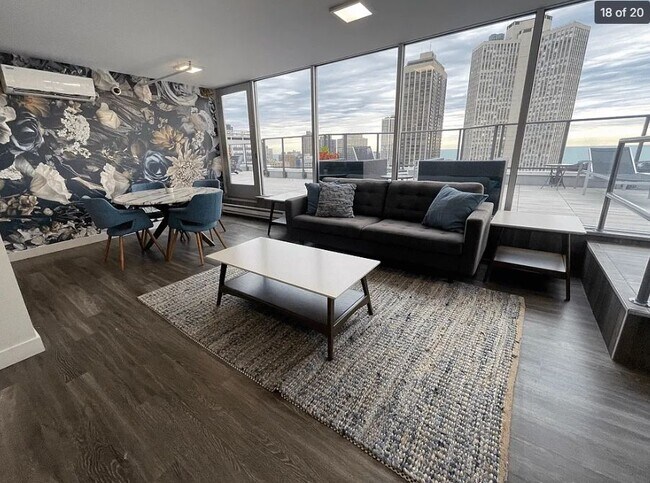 Foto del edificio - 2555 N Clark St