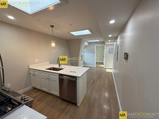 Foto del edificio - 152 Trenton St